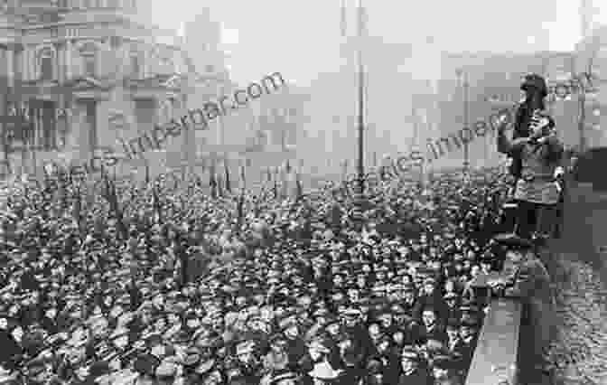 A Photograph Of A Crowd Protesting In Berlin During The Weimar Republic. Time And Power: Visions Of History In German Politics From The Thirty Years War To The Third Reich (The Lawrence Stone Lectures 11)